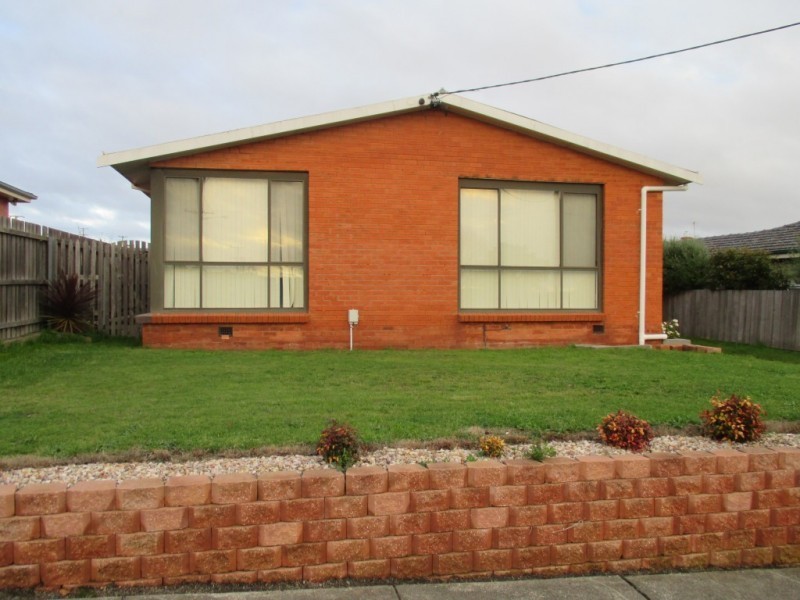 17 Snow Street, Newnham TAS 7248