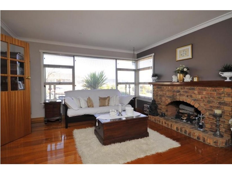 6 Snow Street, Newnham TAS 7248