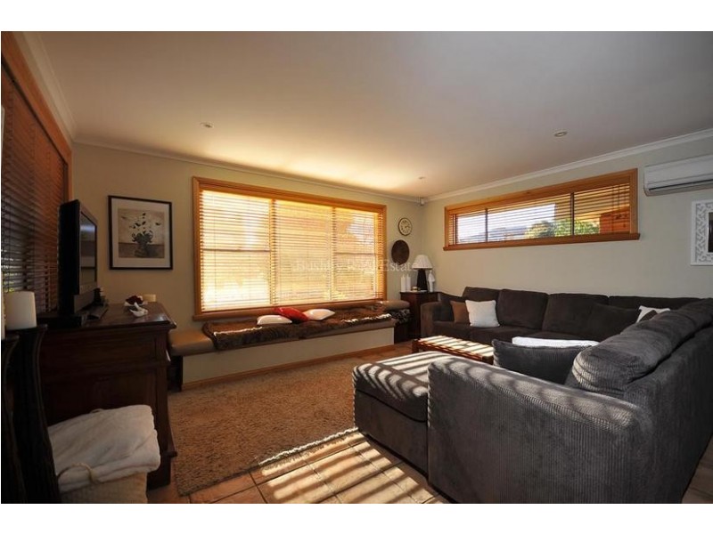 6 Snow Street, Newnham TAS 7248