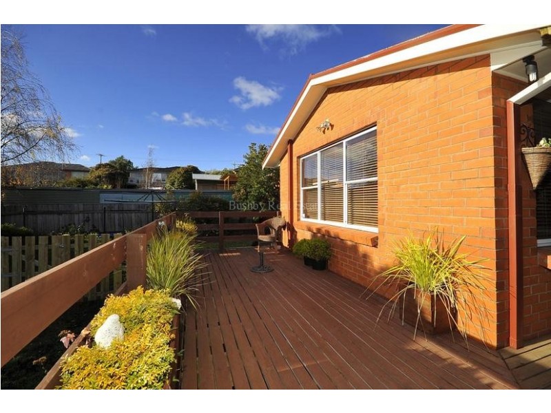 6 Snow Street, Newnham TAS 7248