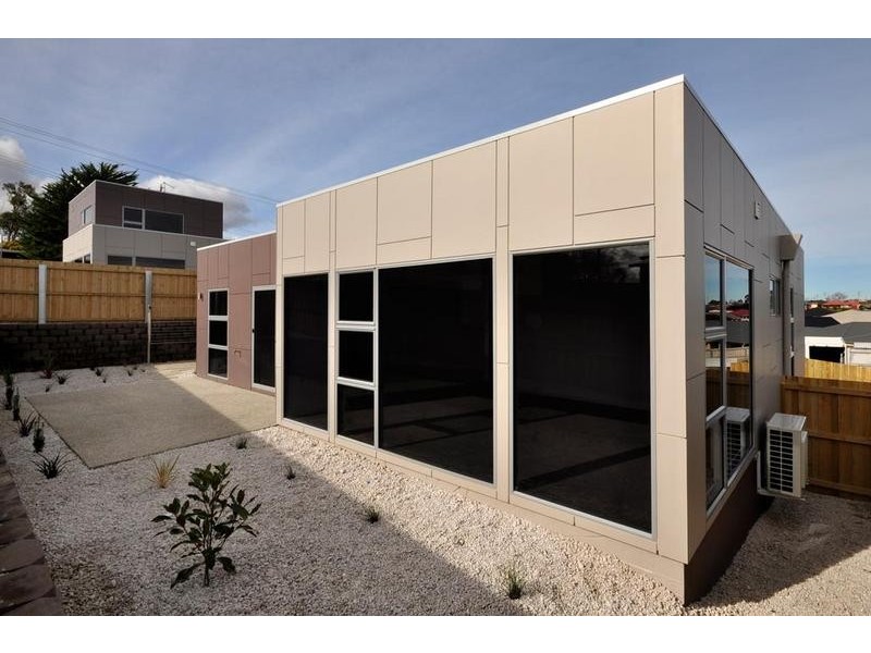 2/161 Alanvale Road, Newnham TAS 7248