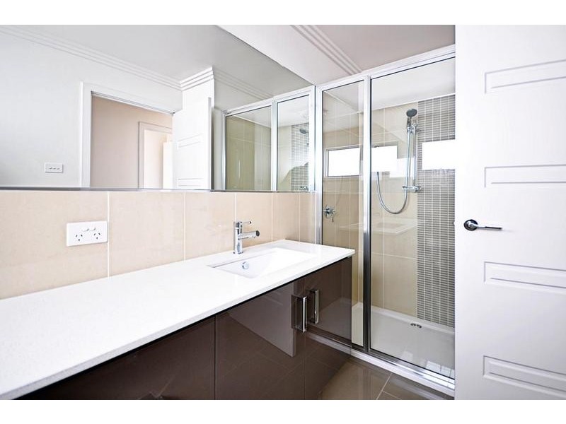 2/161 Alanvale Road, Newnham TAS 7248