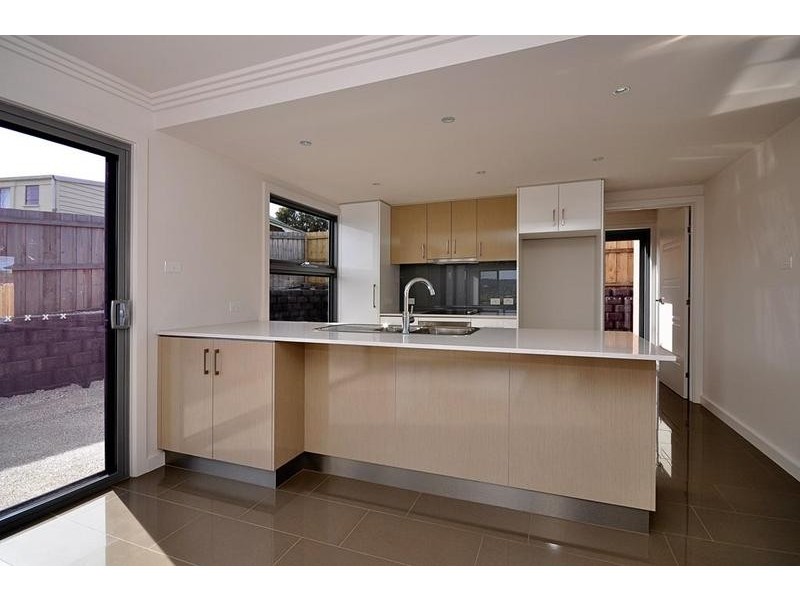 2/161 Alanvale Road, Newnham TAS 7248