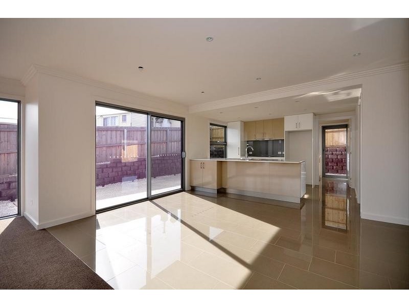 2/161 Alanvale Road, Newnham TAS 7248
