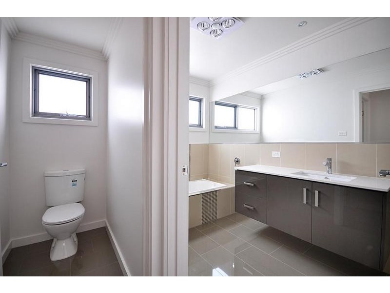 2/161 Alanvale Road, Newnham TAS 7248