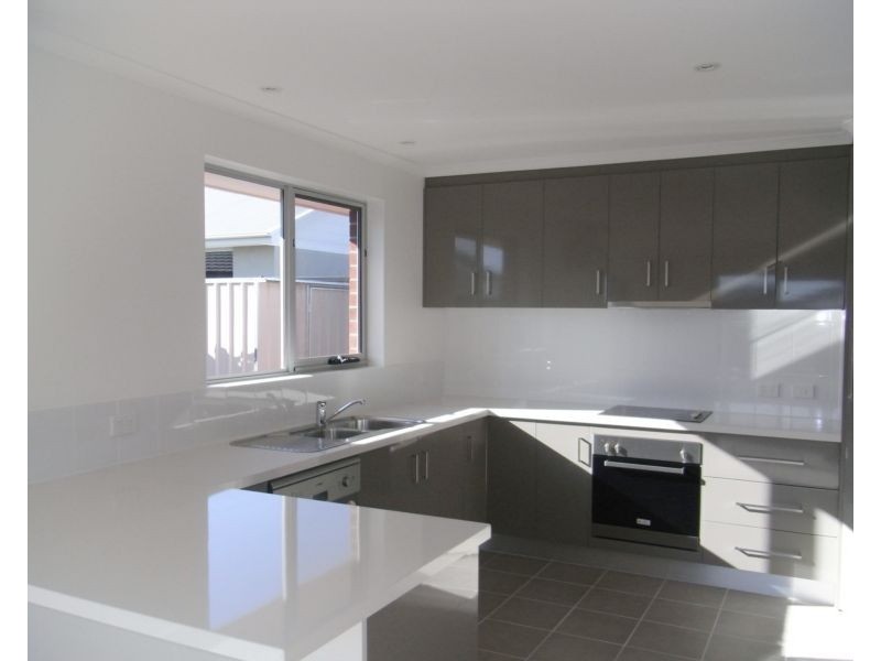 2/7 Sundowner Avenue, Legana TAS 7277