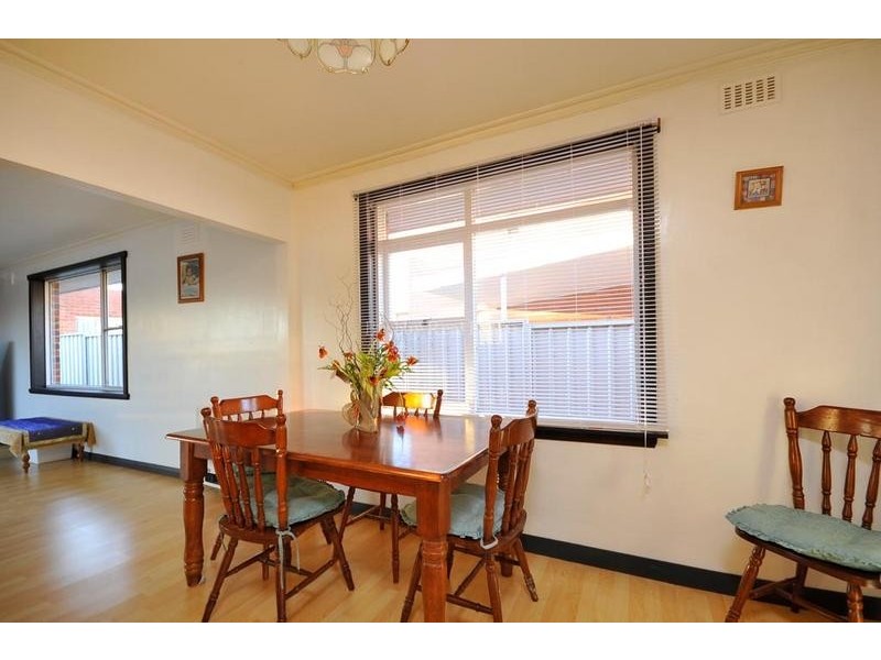 16 Cornwall Crescent, Newnham TAS 7248