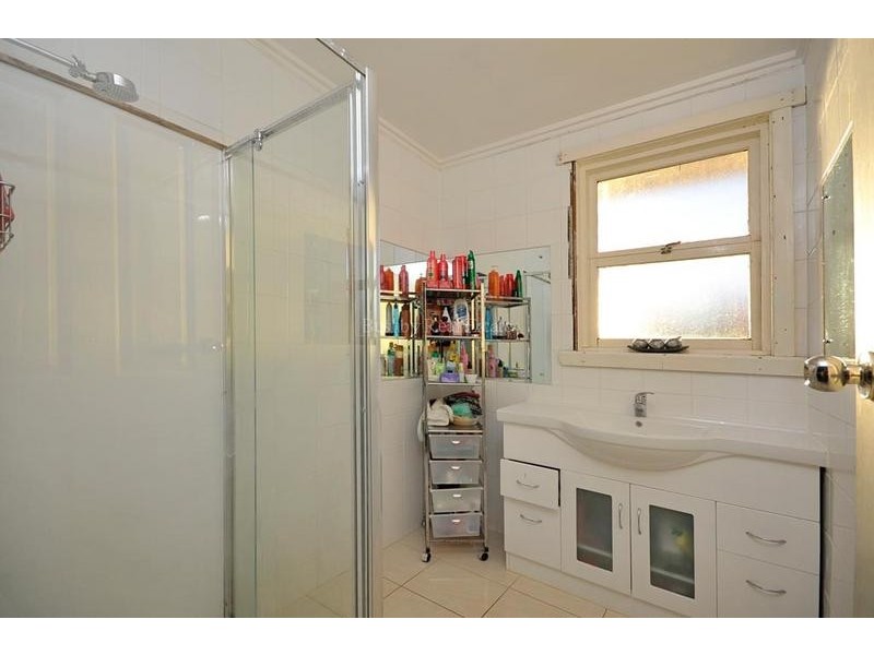 16 Cornwall Crescent, Newnham TAS 7248