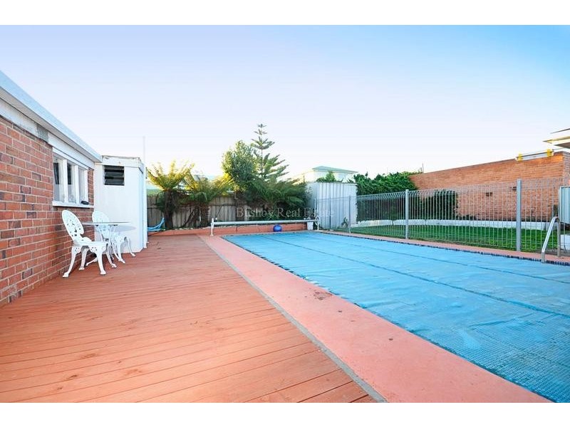 16 Cornwall Crescent, Newnham TAS 7248