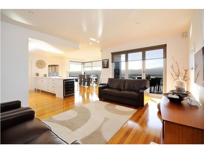 44 Lachlan Parade, Trevallyn TAS 7250