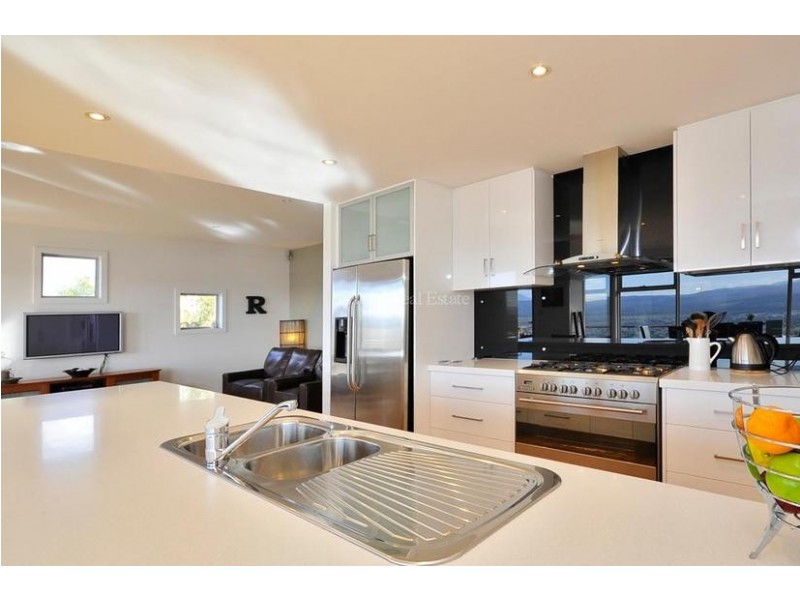 44 Lachlan Parade, Trevallyn TAS 7250