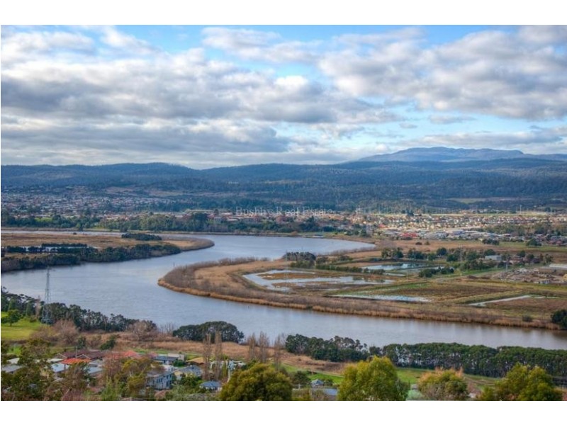 44 Lachlan Parade, Trevallyn TAS 7250