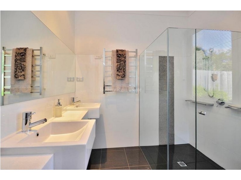 44 Lachlan Parade, Trevallyn TAS 7250