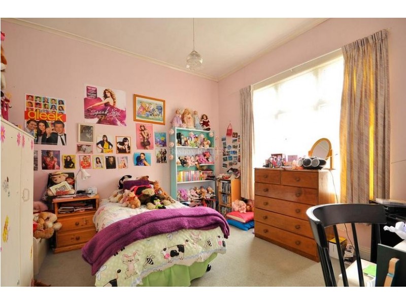 24 Leslie Street, South Launceston TAS 7249