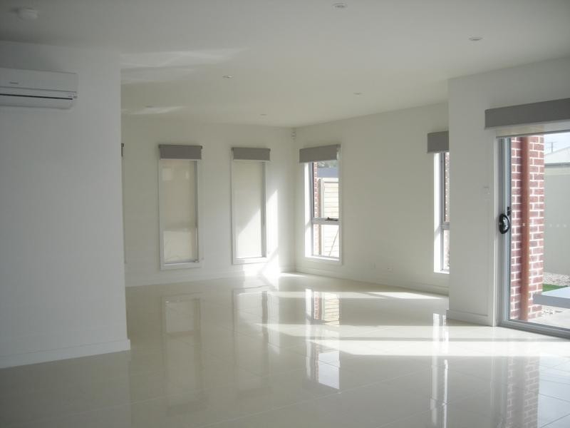 1/16 Hart Street, Newstead TAS 7250