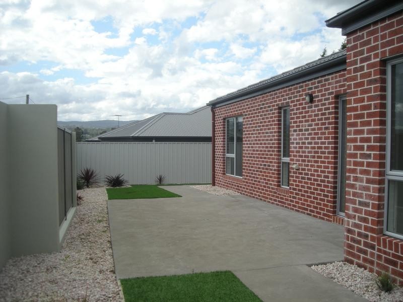 1/16 Hart Street, Newstead TAS 7250