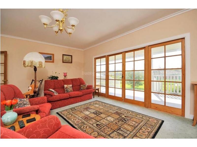 42 Adelaide Street, Westbury TAS 7303