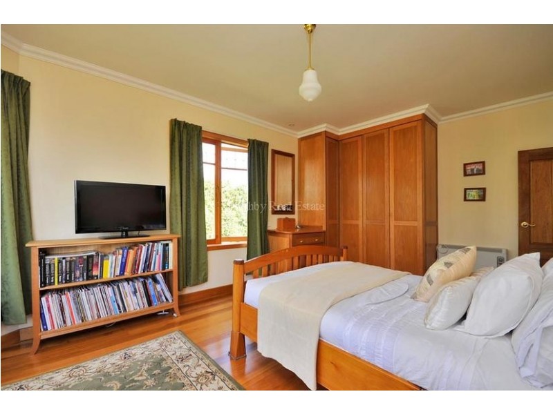 42 Adelaide Street, Westbury TAS 7303