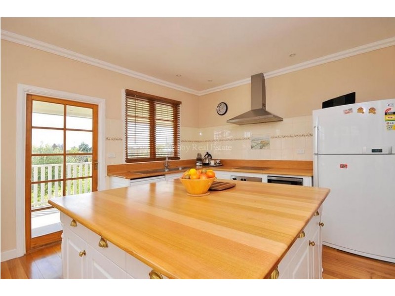 42 Adelaide Street, Westbury TAS 7303