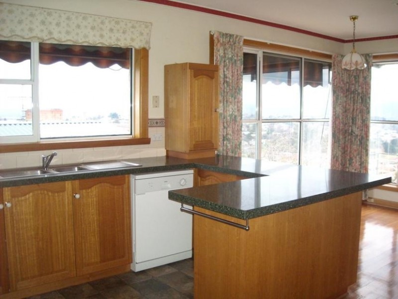 14 Nichols Street, Kings Meadows TAS 7249