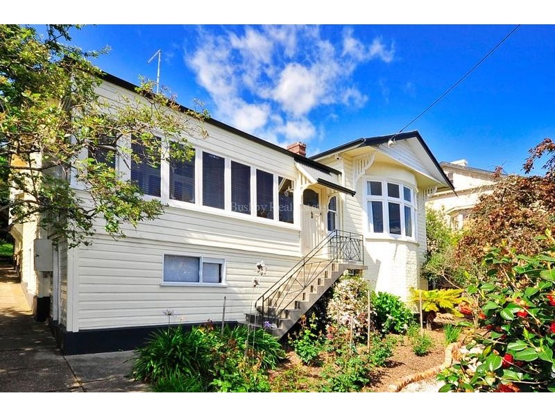 9 Richards Avenue, Newstead TAS 7250