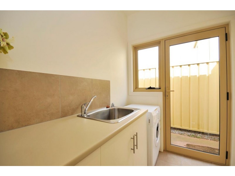 2/28 Landsborough Avenue, Newstead TAS 7250