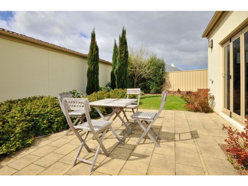 2/28 Landsborough Avenue, Newstead TAS 7250