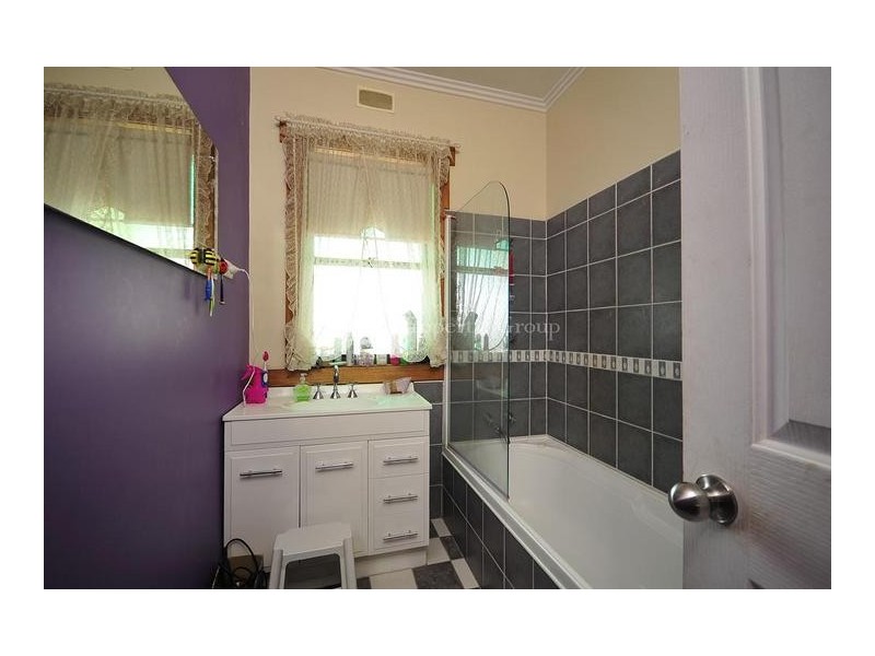 11 Baird Street, Newnham TAS 7248