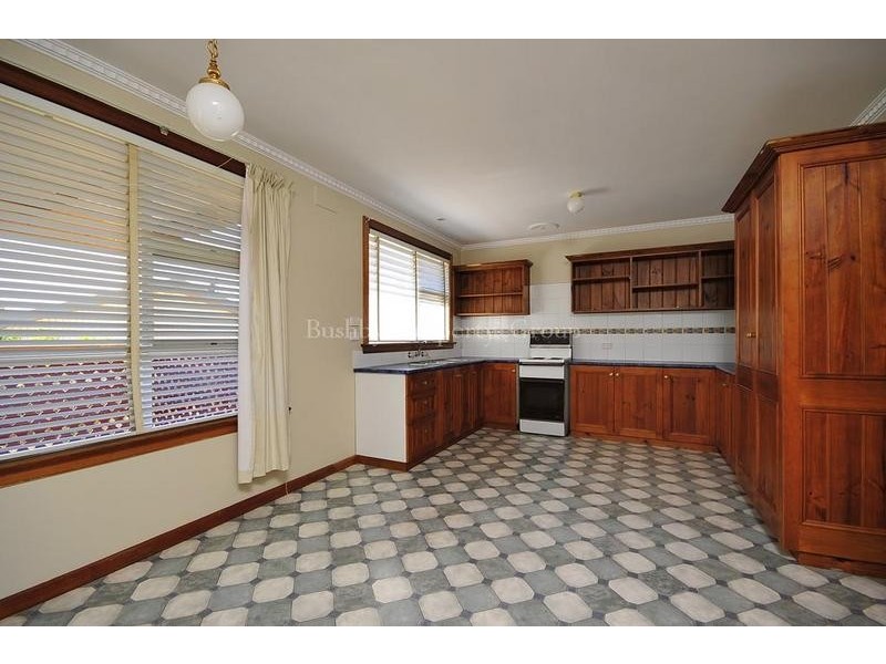 19 Dandenong Road, Trevallyn TAS 7250