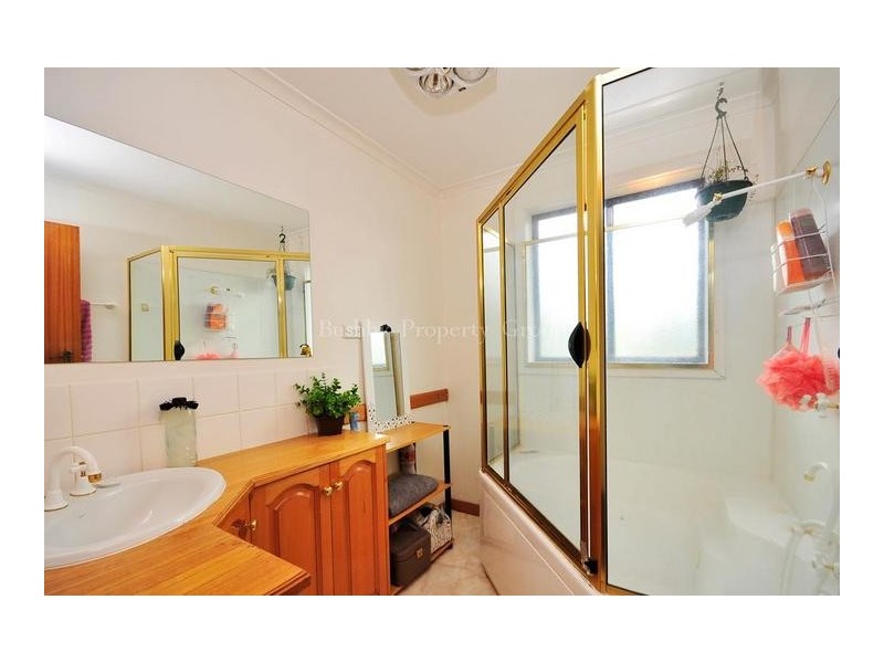 17 Chifley Street, Kings Meadows TAS 7249