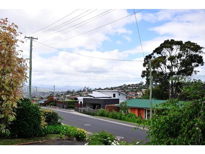 24 Veulalee Avenue, Trevallyn TAS 7250