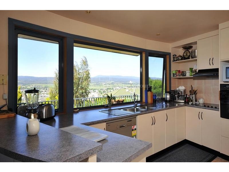 43 Whitford Grove, Trevallyn TAS 7250