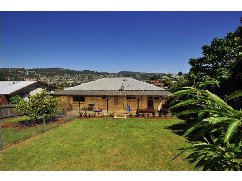 17 Chungon Crescent, South Launceston TAS 7249