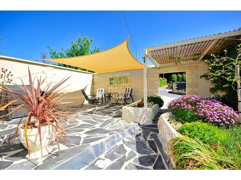 8 Main Road, Lanena TAS 7275