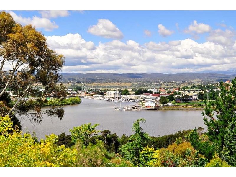 18 Trevallyn Road, Trevallyn TAS 7250
