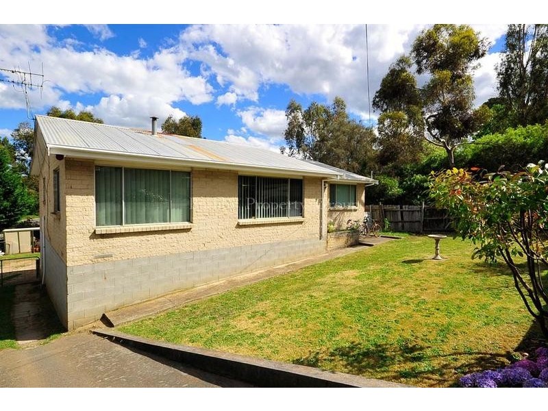 111 Station Road West, Norwood TAS 7250