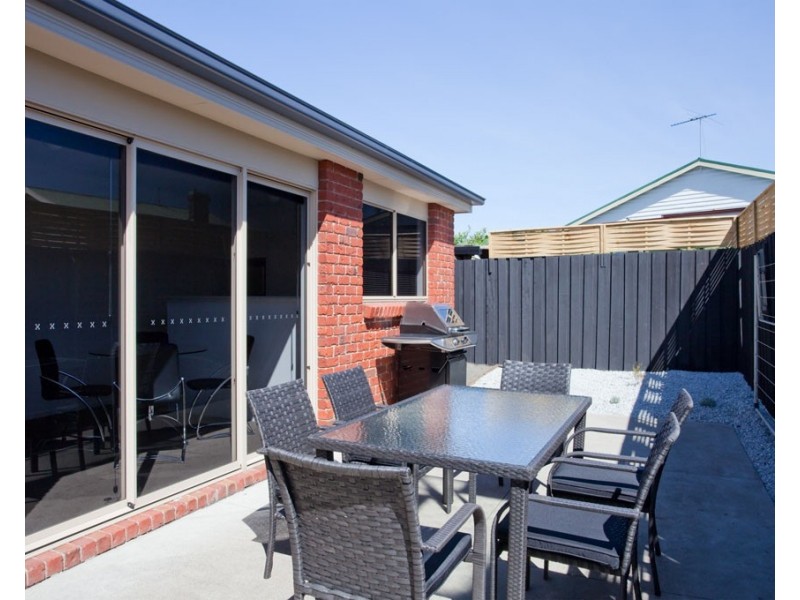 2/9 Eddington Crescent, Invermay TAS 7248