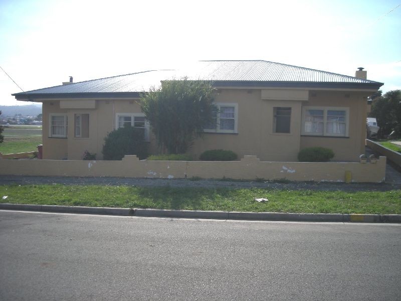 2/18 Home Street, Invermay TAS 7248