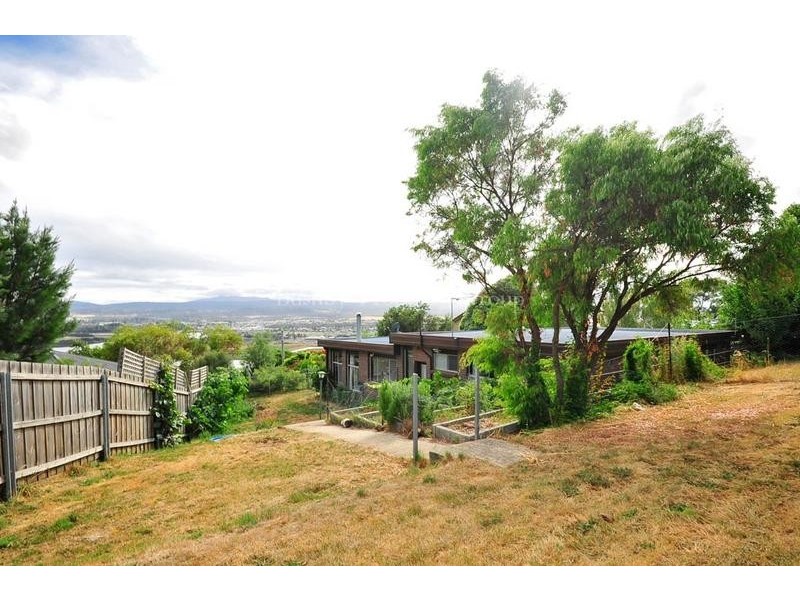 27 Newlands Street, Trevallyn TAS 7250