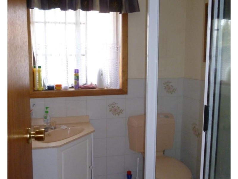 2/32 Camira Street, Newnham TAS 7248