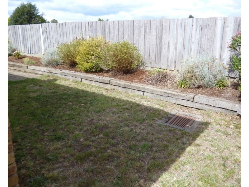 2/32 Camira Street, Newnham TAS 7248