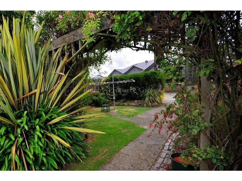 9 Albion Street, Invermay TAS 7248