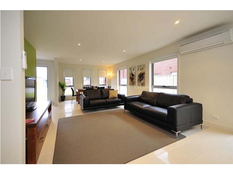8/25 Fairway Crescent, Shearwater TAS 7307