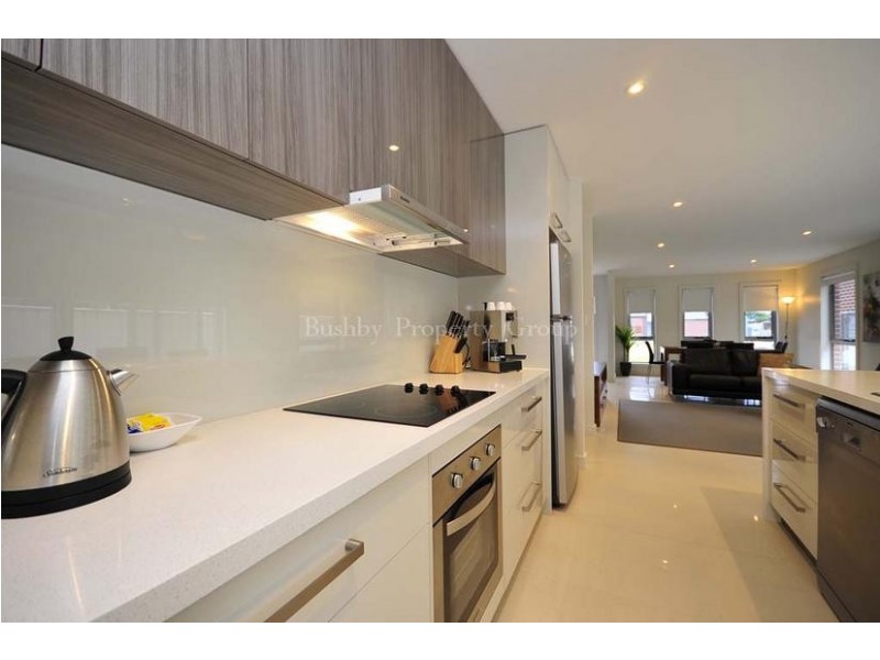 8/25 Fairway Crescent, Shearwater TAS 7307