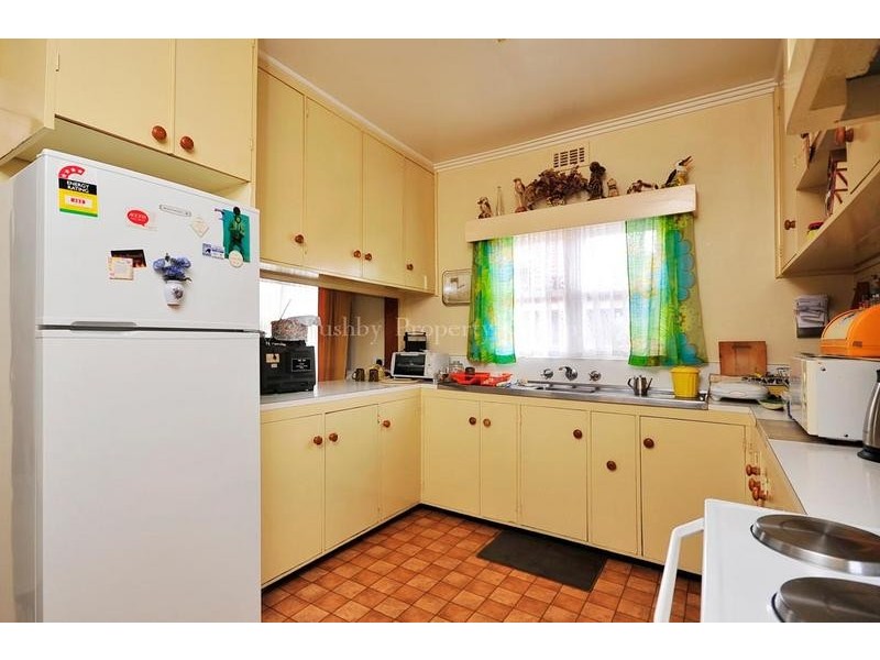 2 Tompsons Lane, Newnham TAS 7248