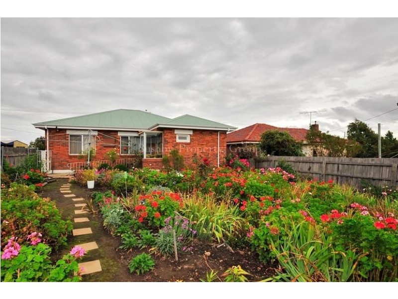 2 Tompsons Lane, Newnham TAS 7248