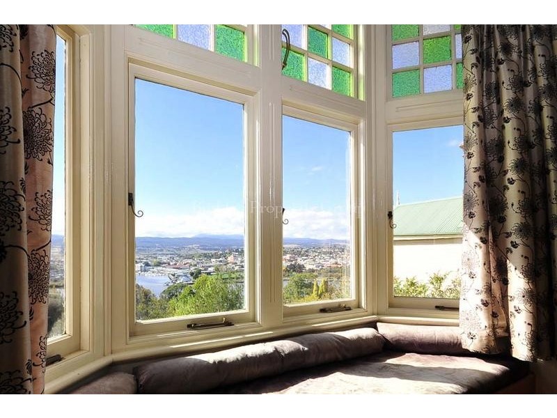 30 Bain Terrace, Trevallyn TAS 7250