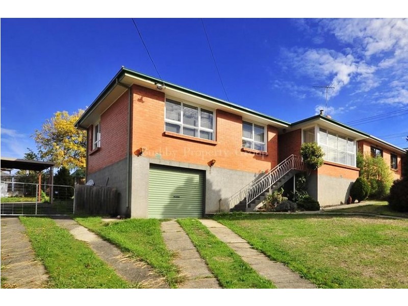 19 Meadowbank Road, Newnham TAS 7248
