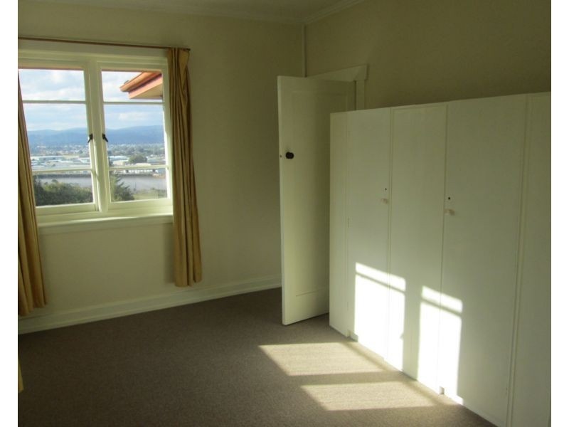 2/4 Gorge Road, Trevallyn TAS 7250