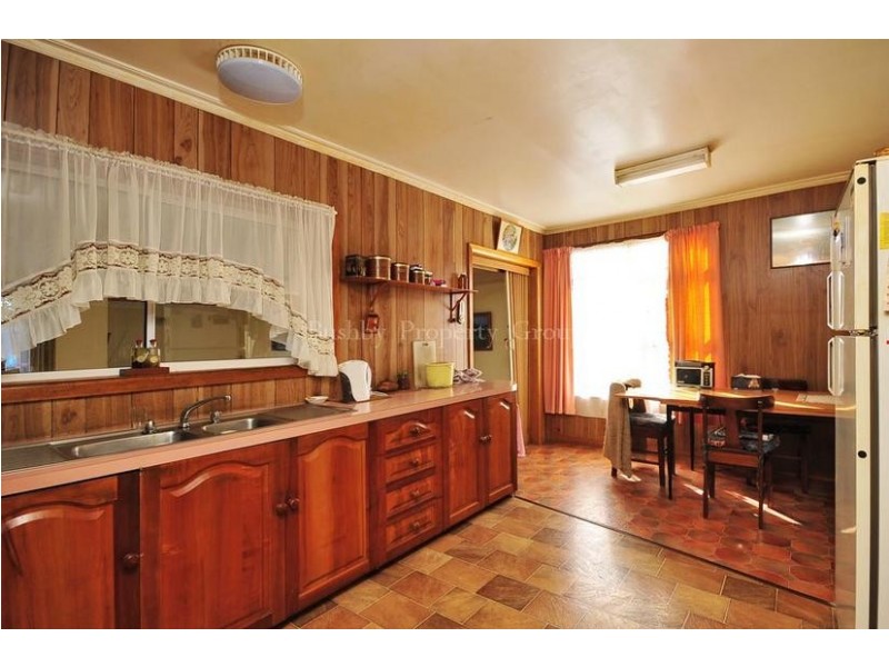 18 Cornwall Crescent, Newnham TAS 7248